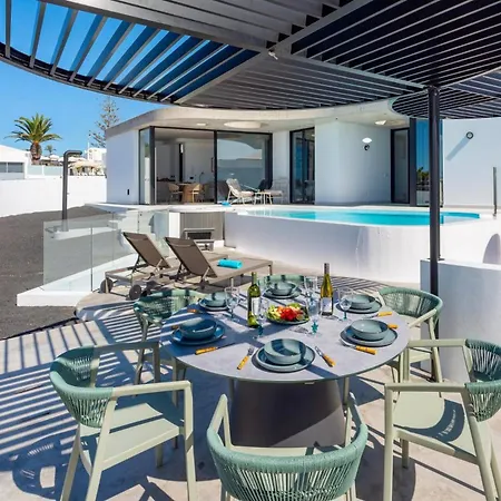 Villa Callao By *